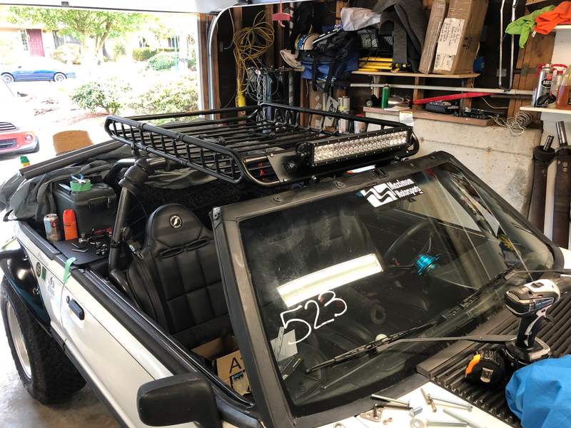 Illustration for article titled Mudstang is getting a roof basket / LEDS